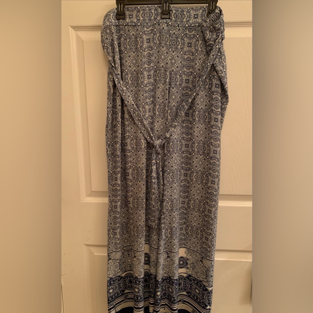 Roz & Ali Multi Print Flair Leg Pants! Color: Navy and Off White- Size: 3X